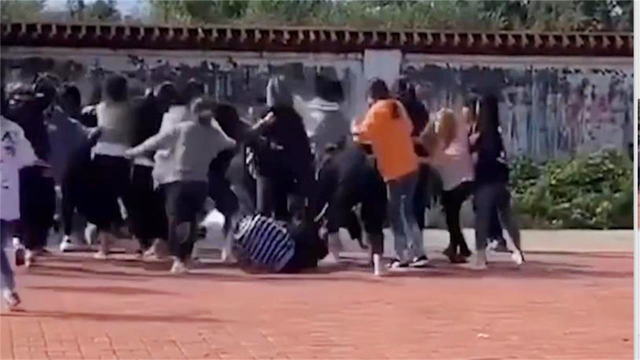 綏化貼吧熱議群架事件，學(xué)習(xí)改變命運，自信引領(lǐng)未來背后的力量