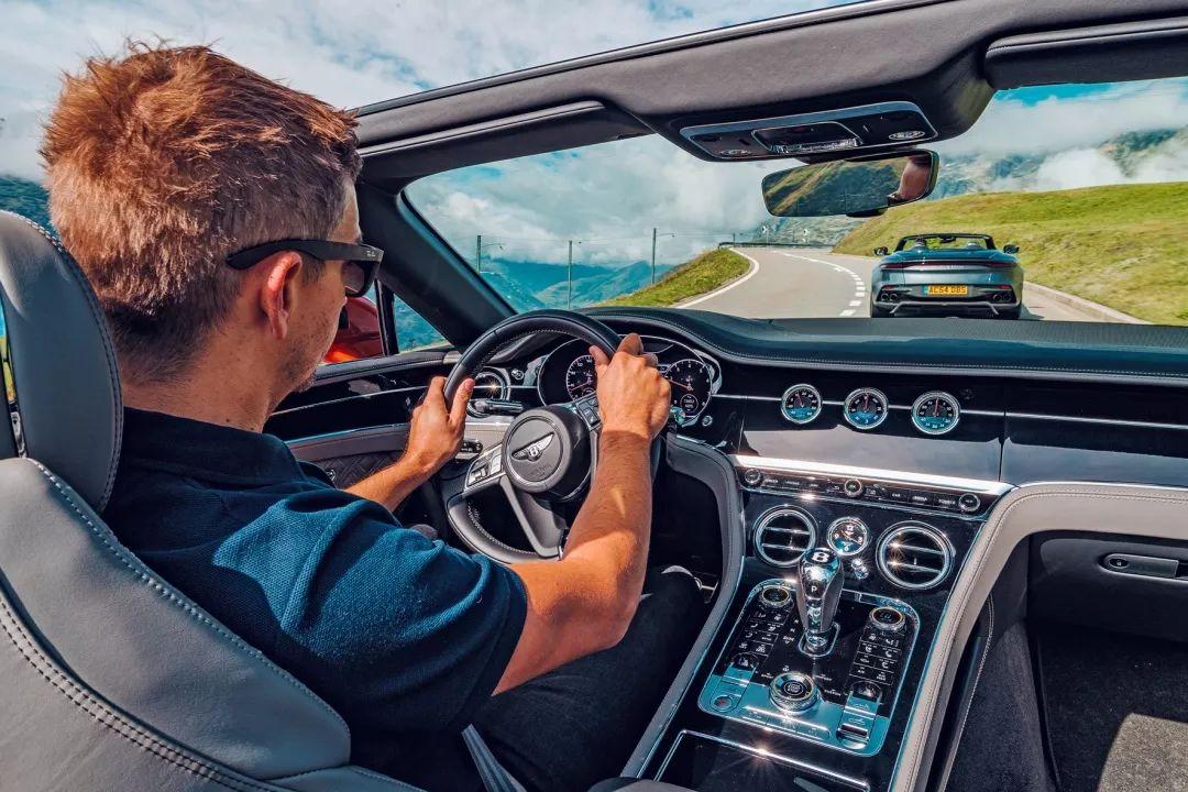 英倫對決最新預(yù)告片，友情與陪伴的英倫之旅首發(fā)亮相