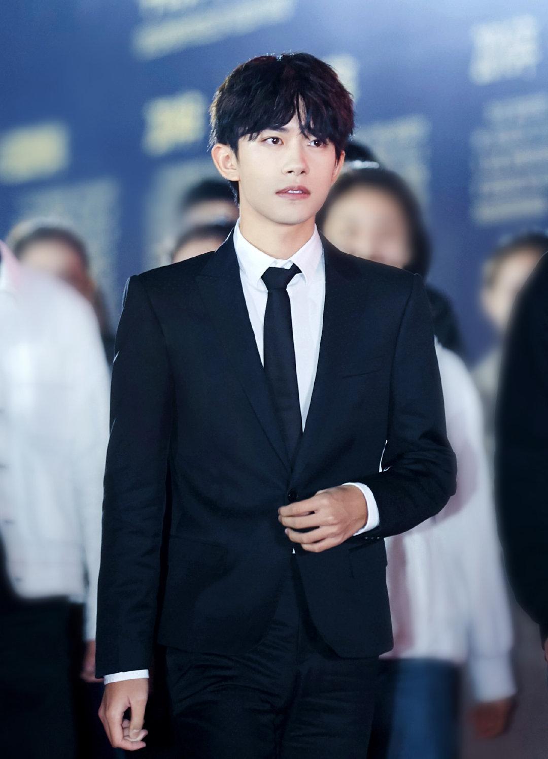 易烊千璽最新資訊，獲取最新動態(tài)與技能學習的方法全解析